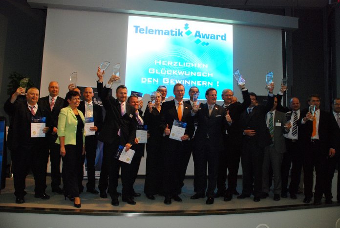 Telematik-Award_Gruppenfoto Buehne.jpg