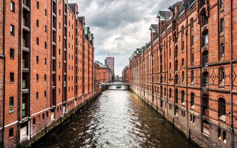Das Forschungs- und Transferzentrum Digital Reality der HAW Hamburg und der neue macom Standort sind Teil von Europas größten VR-Kompetenzzentrum im Kreativspeicher M28.