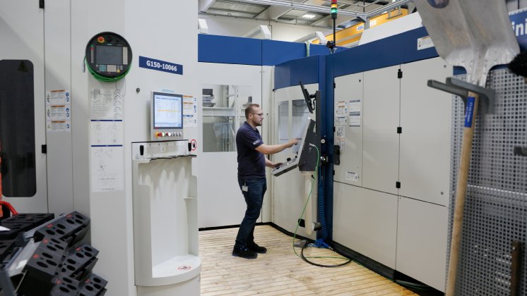 Timeline 1.00_00_26_03.Standbild002.jpg