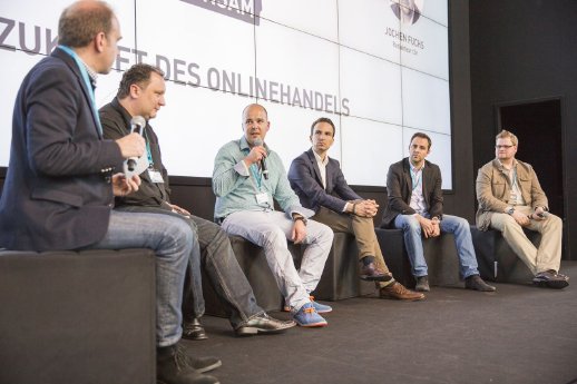 Podiumsdiskussion (v.l.) Jochen Krisch, Dietmar Hölscher, Pedro Klemt, Adrian Hotz, Mirko P.jpg