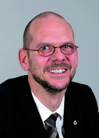Dirk Hochstrate G DATA Vorstand Portrait 4C.JPG
