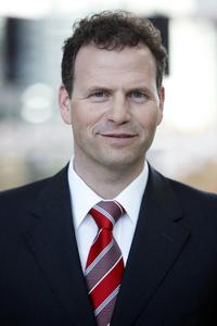 Martin Hofer, Vorstand der Wassermann AG, übernimmt auf dem Materialfluss-Kongress die Moderation der Vortragsreihe "Lean & IT in der Supply Chain" / Foto: Wassermann AG
