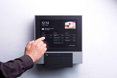 Der INTUS 6200 Industrie PC von PCS im Einsatz in der Kantine