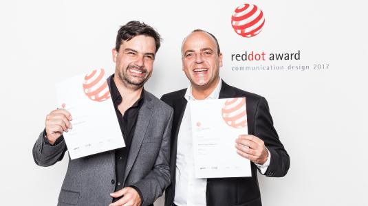 Preisverleihung des Red Dot Awardam 27. Oktober 2017 in Berlin: Arkas Förstner, Fön Design, und Markus Futterer, Geschäftsführender Gesellschafter KECK