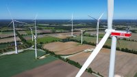 Die neuen Anlagen erreichen eine Gesamthöhe von 261 Metern. Die noch verbliebenden, rund 133 Meter hohen Alt-Anlagen werden bis voraussichtlich Ende August zurückgebaut.