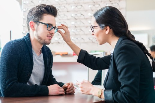 Brille_AdobeStock_117284802.jpeg
