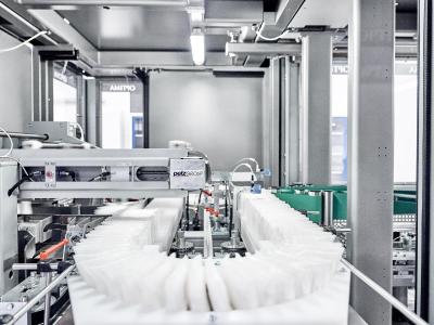The pelzGROUP produces daily 50,000 packaging units / Source: pelzGROUP