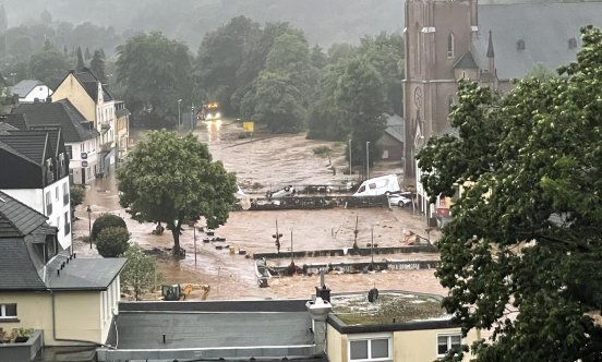 csm_hochwasser-deutschland-ueberschwemmungen-mittelrhein_850792ecc3.jpg