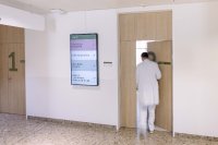Digital Signage im Bezirkskrankenhaus St. Johann in Tirol