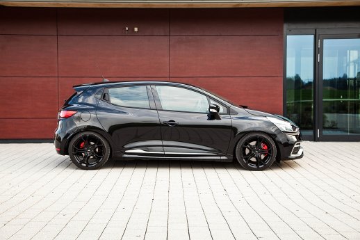low_ST_Renault_Clio_4_RS_02.jpg