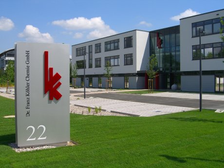 Koehler Chemie Bensheim - Foto Gebaeude Frontansicht Dr.F.Helas.JPG