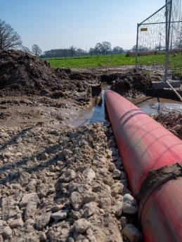 Grundodrill_JSC300_NIKS_A-Nord_Kabelschutzrohr.jpg