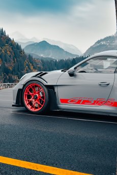 Goodyear_Porsche 911GT3 RS.jpg