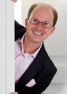 "Kompetenz im Umgang mit Social Media wird in Zukunft eine zwingende Einstellungsvoraussetzung vieler Unternehmen sein", so Markus Walter, Geschäftsführer der Walter Visuelle PR GmbH