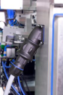 Hygienic and robust: The design makes the Han® F+B the ideal interface for the food industry.