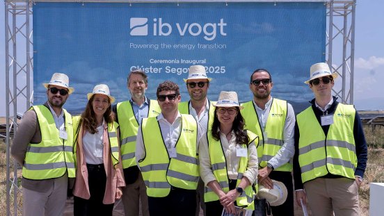 ib-vogt-and-NextEnergy_Linkedin---Daniela-Ponce,-Ignacio-de-Onate-Alguero,-Hamish-Duncan,-Isabel.jpg