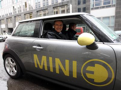 BMW Group supports "national platform for e-mobility"