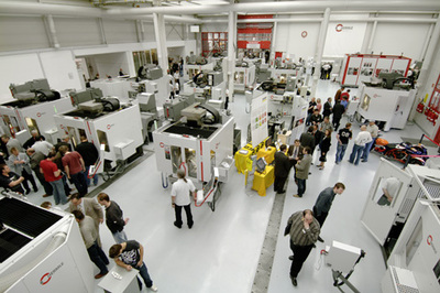 Hermle Hausausstellung 2009 im Technologie- und Schulungszentrum