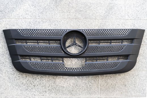Frontziergitter_DAIMLER_MG_1731.jpg