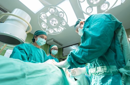 Klinik.-surgery-1807541_1920.jpg