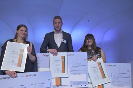 Die Preisträger von Best Azubi 2018 (v. l.): Zweiter Platz für Chantal Werz, erster Platz für Fabio Felsmann, dritter Platz für Gabriela Robustelli, Bildrechte: Perez/VR