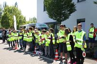Schülerlotsen zu Gast bei Jenoptik in Monheim: Als Gastgeber unterstützte die Jenoptik-Sparte Verkehrssicherheit den Landeswettbewerb der Schülerlotsen in Nordrhein-Westfalen mit Technik und Räumlichkeiten (Quelle : JENOPTIK AG) Schülerlotsen zu Gast bei Jenoptik in Monheim: Als Gastgeber unterstützte die Jenoptik-Sparte Verkehrssicherheit den Landeswettbewerb der Schülerlotsen in Nordrhein-Westfalen mit Technik und Räumlichkeiten (Quelle : JENOPTIK AG)