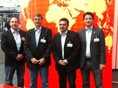 Vertreter der Gebhardt Group GmbH & Co. KG (v. l. n. r.): James Kappele (Gebhardt USA), John Bower (Gebhardt European Conveyor Systems), Jacques Adem (Gebhardt Middle East) und Marco Gebhardt (Geschäftsführer Gebhardt Fördertechnik GmbH)