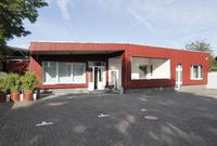 Die neuen Büroräume des Fachbetriebs Köhler in Frankfurt wurden auf dem hinteren Teil des Firmengeländes an der Friesstraße im Gebäude einer ehemaligen Schreinerei eingerichtet, Foto: Caparol Farben Lacke Bautenschutz/Claus Graubner