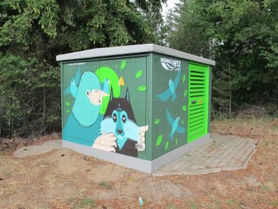 Die Transformatorenstationen in Jesendorf, Bützow und Gadebusch bilden regionale Besonderheiten ab. Foto: Sebastian Volgmann