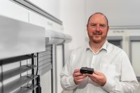 Erfüllt vielfältige Anforderungen und bietet jetzt noch mehr Möglichkeiten: Von den Neuerungen des SELVE Home Server 3 ist nicht nur Produktmanager Stefan Backenecker überzeugt – 