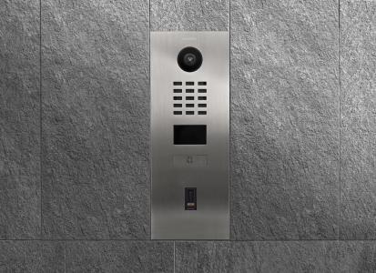 Access control via fingerprint with DoorBird and ekey. Photo: Bird Home Automation GmbH