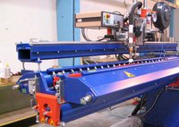 Plasma-Verfahren:  Längsspannbank für Behälterschüsse