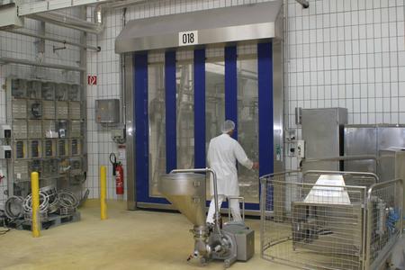 Schnelllauftore schützen Lebensmittelproduktion