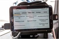 „highQ TicketApp” auf einem Samsung-Tablet im Fahrzeug / Copyright: Aurel Dörner