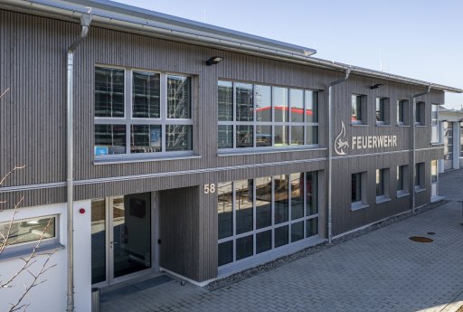 Holzfassade FFW-Westhausen.jpg