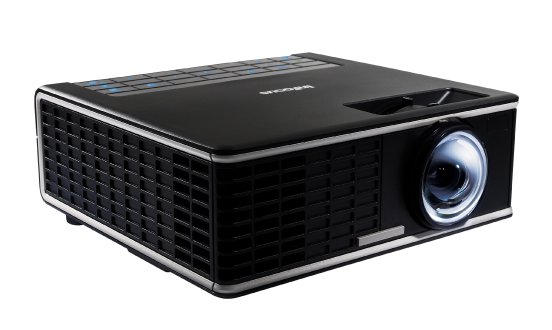 in1500-serie-mobiler-projektoren-bietet-groe-bilder-aus-kurzer-distanz-im-kleinen-paket-1.jpg