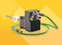 Der Closed Loop-Schrittmotor CLA bietet die Funktionalitäten eines Servomotors, ist aber deutlich günstiger