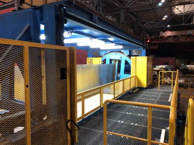 Die Offline-Bandinspektionsstation Rotary Inspect im Auslaufbereich der Tandemstraße bietet eine sichere, ergonomisch optimierte Inspektion von Bandober- und -unterseite