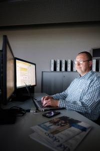 IT-Sicherheit ist an der Hochschule Aalen seit zehn Jahren ein wichtiges Thema in Lehre und Forschung. Daher hat Prof. Dr. Christoph Karg die Vortragsreihe rund um IT-Sicherheit, IT-Forensik und Automotive Security initiiert, Fotonachweis: © Hochschule Aalen/Jan Walford