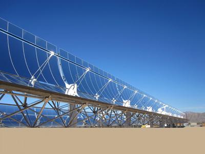 Der weltweit größte Solar-Parabolspiegel setzt Maßstäbe bei der Reduzierung von Ausrüstungs-und Installationskosten für konzentrierte solarthermische Kraftwerke; Foto 3M