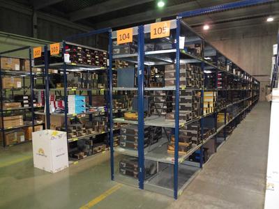 Auf 600 Quadratmetern lagern im Logwin-Warehouse in Barcelona Produkte des spanischen Sportartikel- und Outdoorspezialisten Snow Factory.