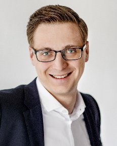 Fineway_Konstantin Kugler_portrait.jpg