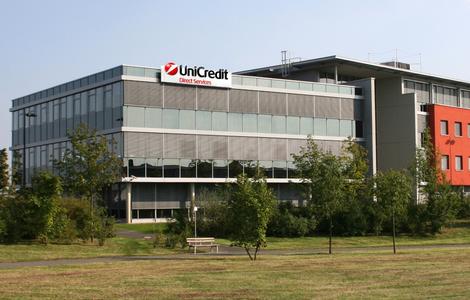 UniCredit Direct Services GmbH - mehr als 10 Mio. Kundenkontakte im Jahr 2009