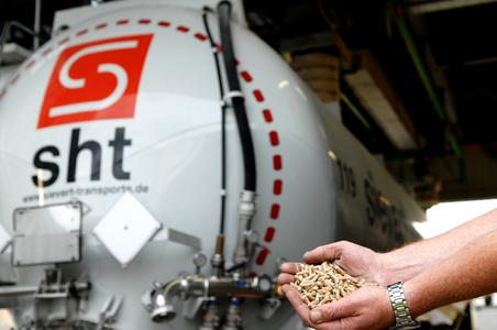 Sievert Handel Transporte steigt mit EC Bioenergie GmbH aus Heidelberg in die Pelletlogistik ein