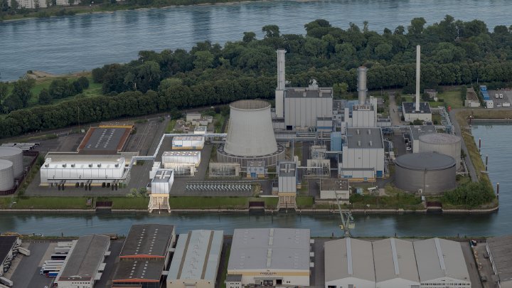 TÜV Rheinland prüft eine der größten Flusswasser-Wärmepumpen Europas