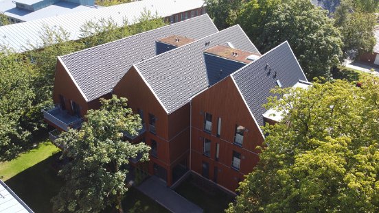 2b-Kahrs_Drohnenaufnahme_Kastanienhof_Drohenaufnahme_Kahrs_Architekten_Web30.jpg