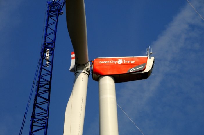 Gondel und Rotorstern einer Windenergieanlage des Windparks Bayerischer Odenwald von Green .jpg