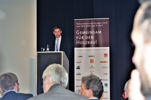 7b-DHV_RA_Dr. Philipp_Mesenburg_ZDB_IFY_6318_az.JPG