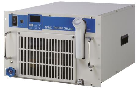 Sparen Platz und bleiben cool: Die neuen Kühl- und Temperiergeräte der Serie HRR von SMC passen perfekt in 19-Zoll-Rahmen und sind rund 50 Prozent kleiner als Stand-alone-Geräte mit vergleichbarer Kühl- und Heizleistung