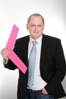 Björn Syrkowski - Vertriebs- und Projektleiter bei Ceyoniq Media.jpg